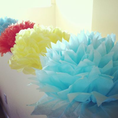 DIY Tissue Paper Flowers on HelloCreativeFamily.com