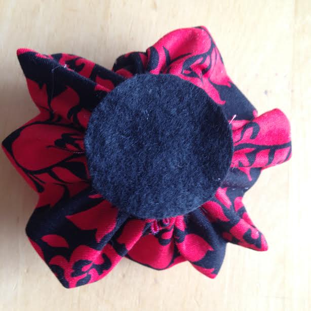 Oh Sew Easy 10 Minute Fabric Flower Tutorial No Sewing Machine Required 9