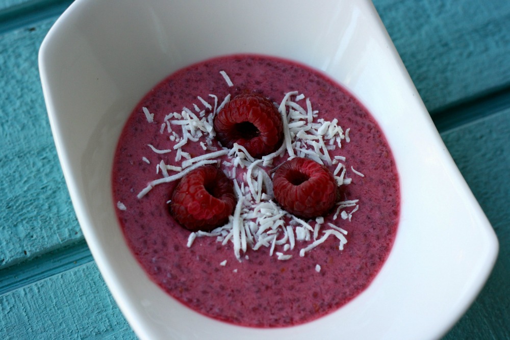 Delicious, nutritious and super easy Raspberry Vanilla Chia Breakfast Pudding Recipe from Sew Creative Blog