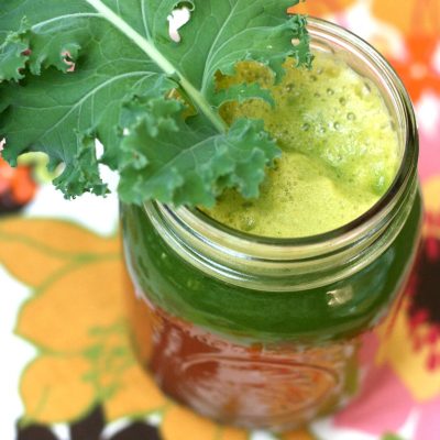 Kale ginger apple juice recipe cropped