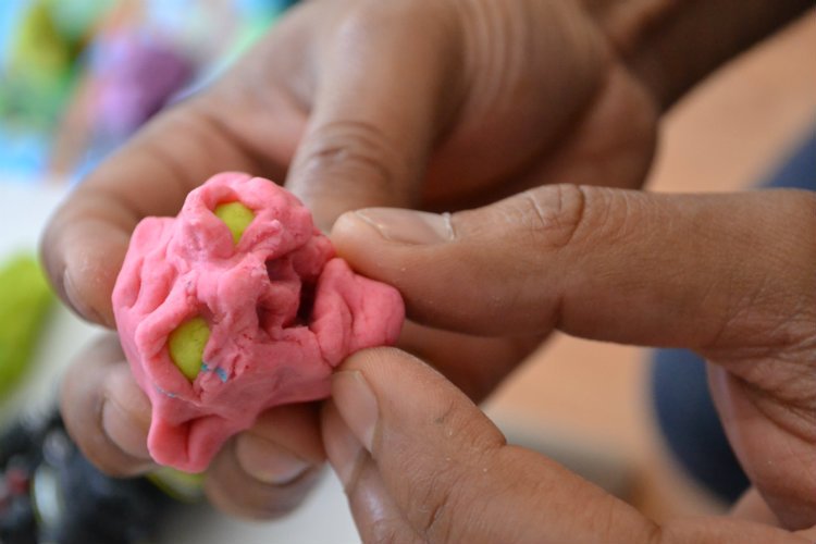 perfect-and-easy-no-cook-play-dough