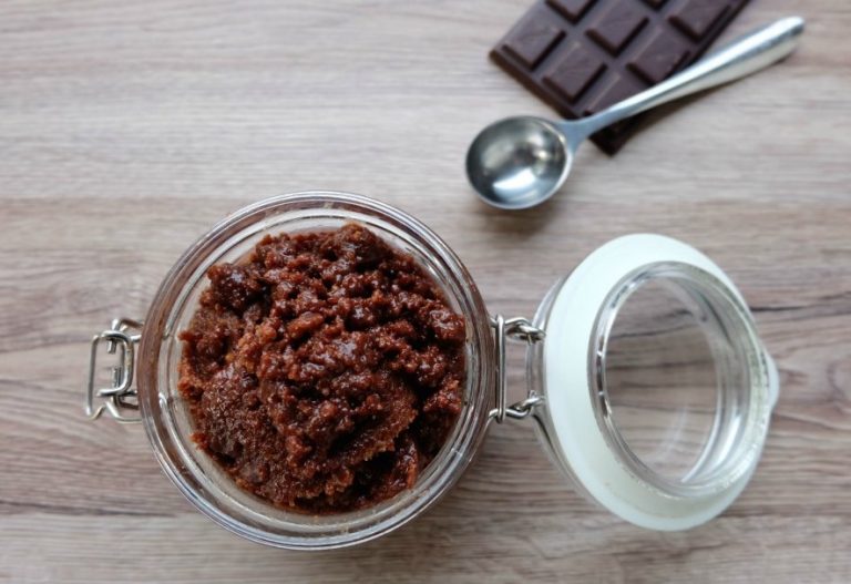 DIY Vanilla Honey Chocolate Sugar Scrub Recipe