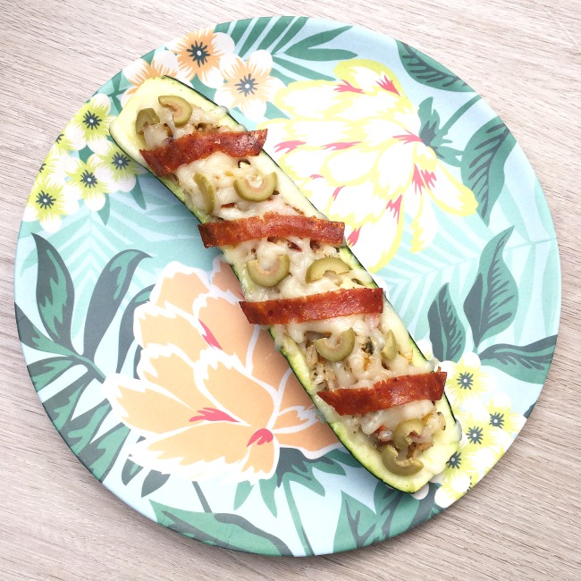 Looking for a 30 minute meal dinner idea? Whether you are craving pizza, tacos or meatless monday this easy stuffed zucchini recipe has 3 variations to keep your whole family satisfied.
