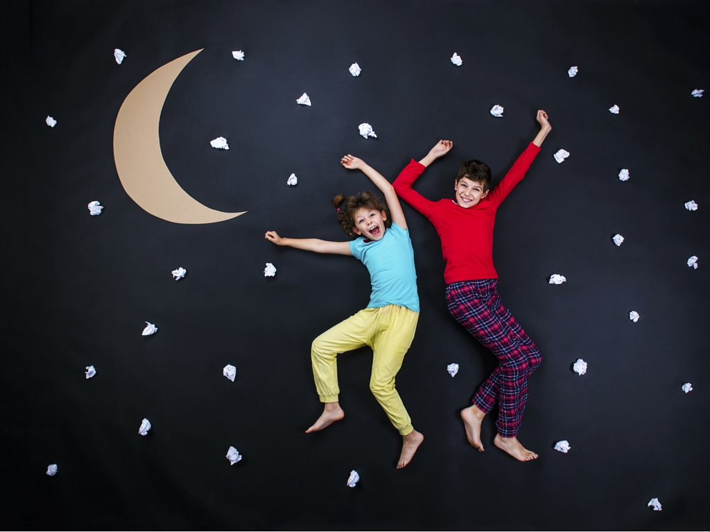 Sometimes, mama just wants the kids to go to bed so she can enjoy a glass of wine and some Netflix! Seriously kids! GO TO BED!!! Here are some tips to make bedtime a breeze so mom can have some much deserved downtime. 