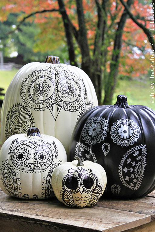 27+ Awesome Pumpkin Crafts, DIYs and Decorating Ideas-Sharpie Owl Pumpkins from Lil Blue Boo