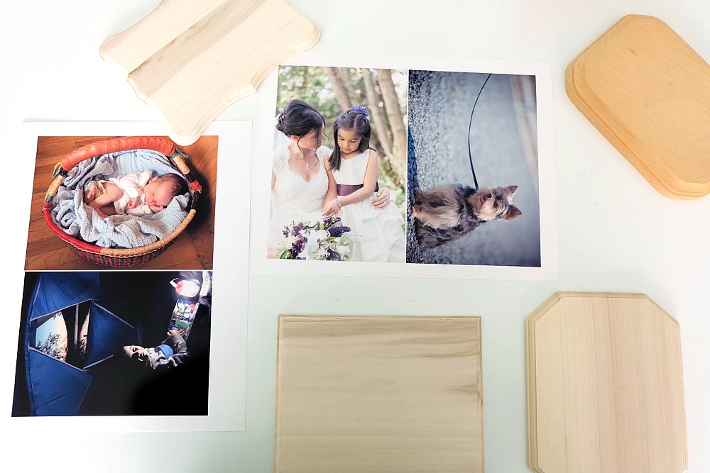 There are lots of photo to wood transfer projects out there, but a lot of them are challenging to do and take a long time. We've found the secret! Here is the Easiest Way To Transfer Photos To Wood In Minutes! It will give you perfect results every time! An easy handmade gift that is gorgeous, takes 15 minutes to make and is easy? Winning! The perfect gift idea for moms, dads, grandmas, grandpas, other family members and anyone who loves photography! #sponsored 
