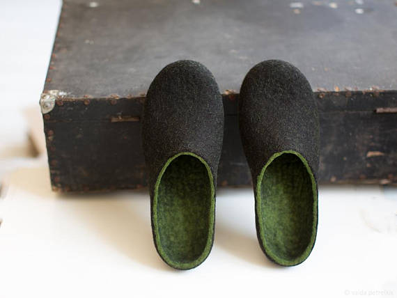 Handmade Holiday Gift Guide Gifts For Him: Felted Men's Slippers from VART