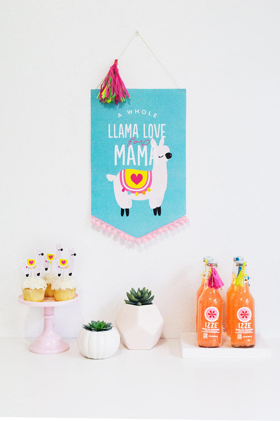 50+ Lovely Llama Crafts, Printables, SVG's DIY's, Food and Gift Ideas: Llama Love For Mama Printable Party Collection from Itsy Belle