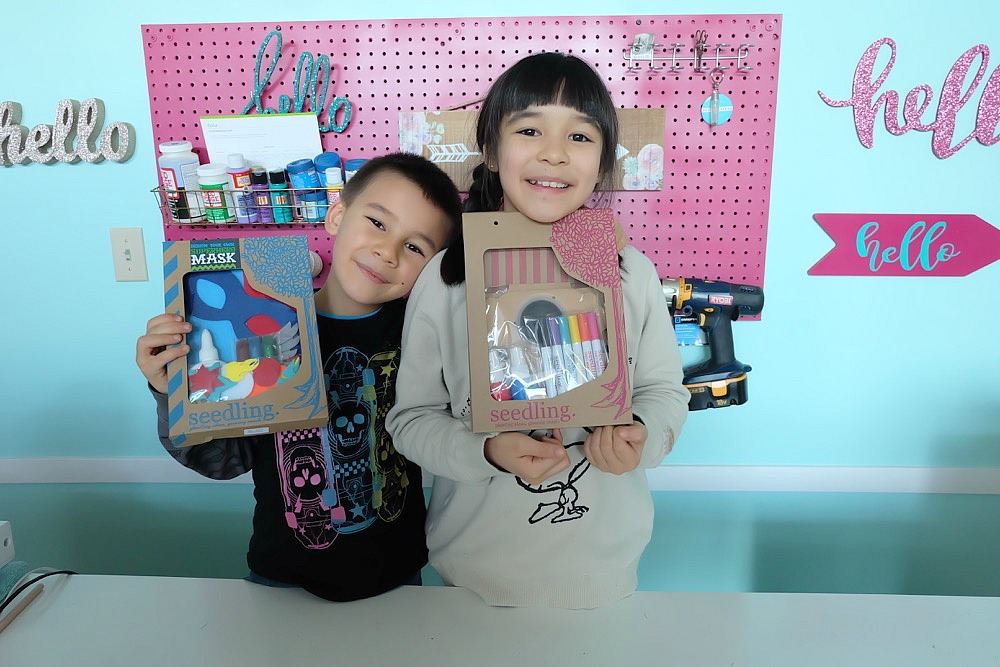 How do you support creative play with your children? Crystal from Hello Creative Family shares thoughts along with how Rose and Rex supports imaginations. Crystal's kids make a DIY Superhero Mask and a DIY Cardboard Speaker! 