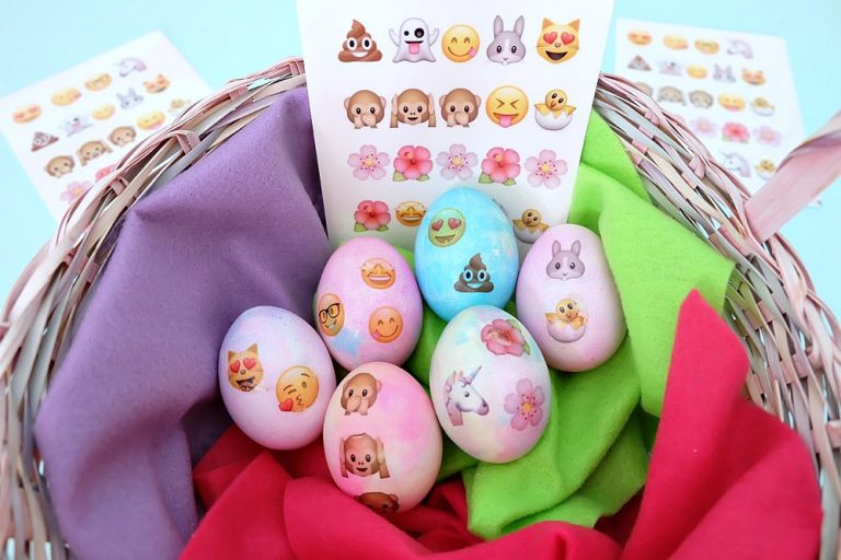 How To Make DIY Emoji Easter Eggs With Free Printable