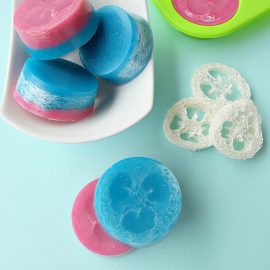 Soap making doesn't have to be complicated! In this post you'll learn how to make DIY Loofah Soap in minutes for an easy handmade gift idea! Combine the exfoliating power of natural loofah with the pampering properties of beautifully scented handmade soap! A fun and easy DIY body product! #naturalbeauty #beautyproducts #DIY #soapmaking
