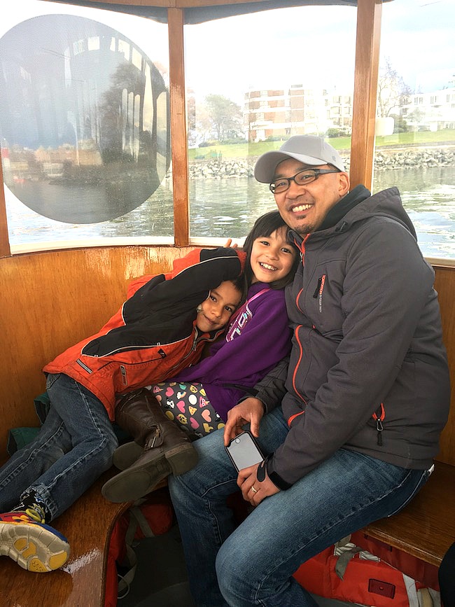 This year's spring break included a family trip to Victoria! Read about the adventures that Hello Creative Family had while travelling in BC along with Crystal's picks for things she loved in March! 