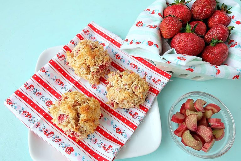 The perfect summer dessert idea! Fresh strawberries and rhubarb come together combined with the tropical flavor of coconut in this delicious, easy to prepare dessert idea! This Strawberry Rhubarb Coconut Macaroon Recipe is simple to make and is a perfect for kids baking! Makes a great freezer dessert too, freeze extras and have cookies for months! #Baking #StrawberryRhubarb #Coconut #Macaroon #Dessert