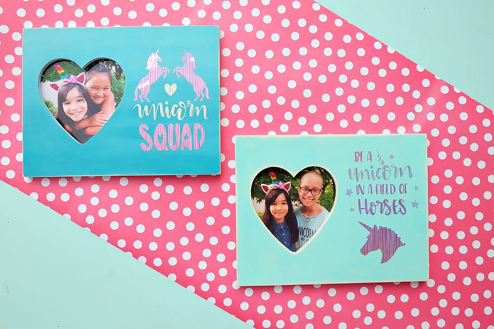 Throwing a unicorn themed birthday party? This DIY Unicorn Picture Frame double as a birthday party craft and a party favor idea! Do a photo shoot with the birthday child with each of their friends to put inside. An easy and inexpensive idea! #BirthdayParty #cricut #Unicorns #DIY