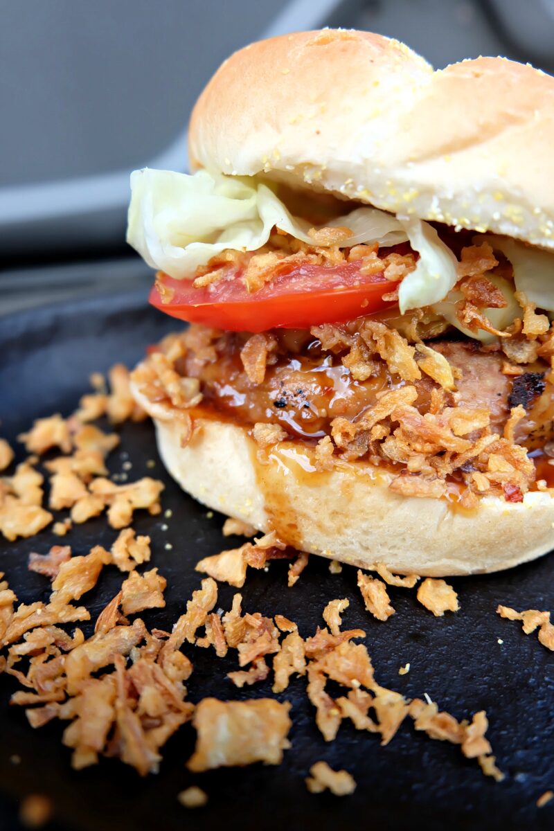 Fire up the BBQ and get out of the hot kitchen! We're sharing with you the best burger recipe you've ever tasted-- Our Hawaiian Turkey Burger Recipe. We're also sharing our secrets for making the juiciest turkey burger you've ever eaten. Juicy, flavorful and healthy you'll feel good about feeding this easy meal to your family! #Turkey #Burger #HawaiianFood #Recipe #Sponsored
