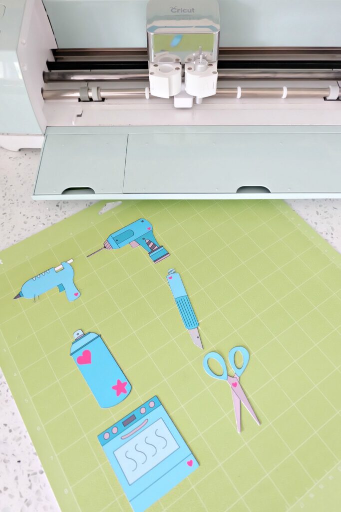 Learn how to create adorable DIY Craft Tool Stickers and get the free printable that you can cut using your Cricut and the print and cut feature! #Cricut #CricutMade #CraftingTools #Printable