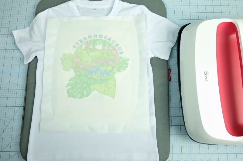 Steps for using Cricut infusible ink markers on shirts. 