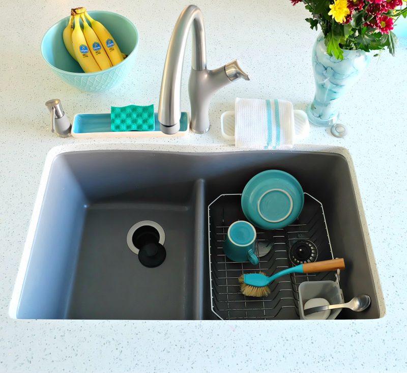 Pulling together a great kitchen renovation is all in the details! Hello Creative Family shares how she combined turquoise, aqua, white and grey elements to pull together a beautiful kitchen remodel including a teal kitchen island and a metallic grey Blanco Silgranit sink! #Sponsored #KitchenRenovation #KitchenRemodel #Turquoise #Teal #Aqua #kitchen