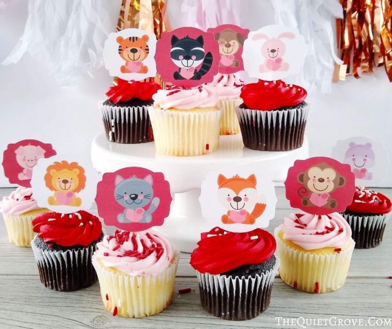 Cricut zoo animal cupcake toppers. 