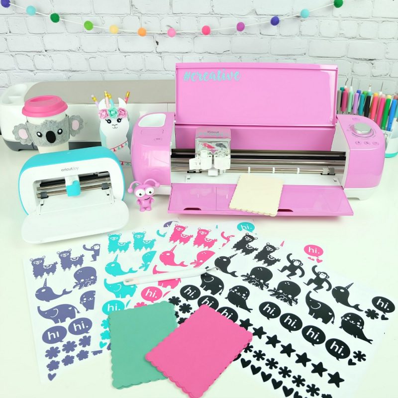 Sometimes it just takes a handmade card to brighten someone's day! Spread random acts of kindness with these adorable Cricut Hello Cards, perfect for kids to make! Simple and easy to make with a Cricut Maker, Cricut Explore Air or even the Cricut Joy! All you need is cardstock and vinyl! #CricutMaker #CricutExplore #CricutCreated #CricutCrafts #CricutMade #DIYCards #HandmadeCards