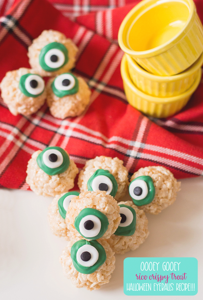 Looking for a yummy Halloween treat idea that's perfect for a class Halloween party snack idea? This No Bake Halloween Rice Crispy Treat is yummy, easy, delicious and oh so fun! #halloween #halloweentreat #halloweenparty #snack #nobake #homemade