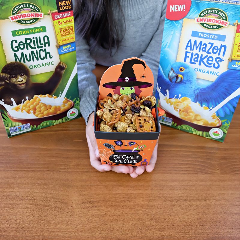 This delicious pumpkin spice fall snack mix recipe is the perfect snack for kids (and adults) looking for a healthy snack. Vegan and nut free, this cereal trail mix recipe is school safe and is a perfect classroom halloween party snack idea! #snack #Recipe #SnackIdea #trailmix #snackmix #cerealmix #cerealrecipe #halloween #fall #autumn #pumpkinspice #homemade #kidfriendly #kidscooking #kidsbaking #snackmix