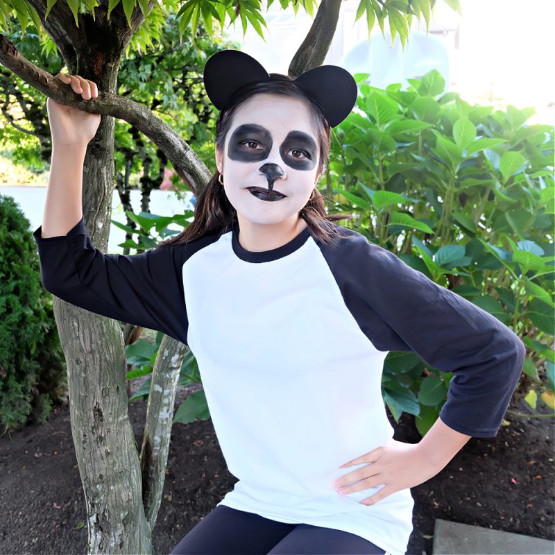 Looking for a last minute Halloween Costume Idea? This DIY Panda Costume takes 10 minutes to throw together and costs $10 or under to make! It can easily be worn by teens, tweens, parents or kids and all the pieces are reusable! Happy Halloween! #Halloween #HalloweenCostume #TeenCostume #TweenCostume #ParentCostume #DIYCostume #Panda #PandaCostume #handmade #EasyCostume #10minuteproject