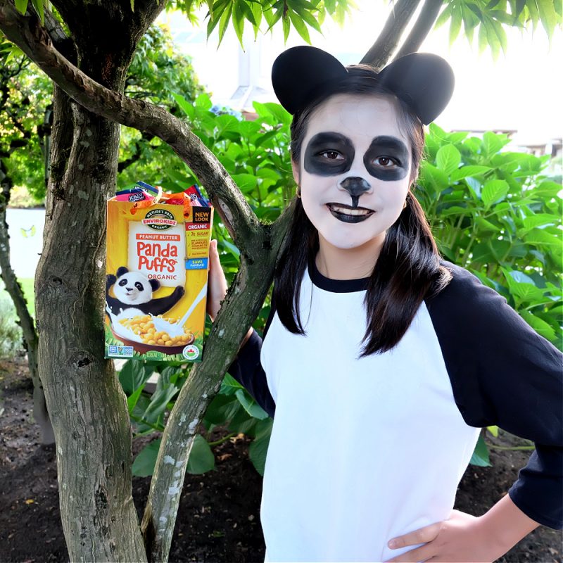 Looking for a last minute Halloween Costume Idea? This DIY Panda Costume takes 10 minutes to throw together and costs $10 or under to make! It can easily be worn by teens, tweens, parents or kids and all the pieces are reusable! Happy Halloween! #Halloween #HalloweenCostume #TeenCostume #TweenCostume #ParentCostume #DIYCostume #Panda #PandaCostume #handmade #EasyCostume #10minuteproject
