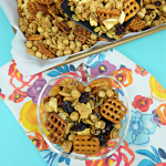 This delicious pumpkin spice fall snack mix recipe is the perfect snack for kids (and adults) looking for a healthy snack. Vegan and nut free, this cereal trail mix recipe is school safe and is a perfect classroom halloween party snack idea! #snack #Recipe #SnackIdea #trailmix #snackmix #cerealmix #cerealrecipe #halloween #fall #autumn #pumpkinspice #homemade #kidfriendly #kidscooking #kidsbaking #snackmix