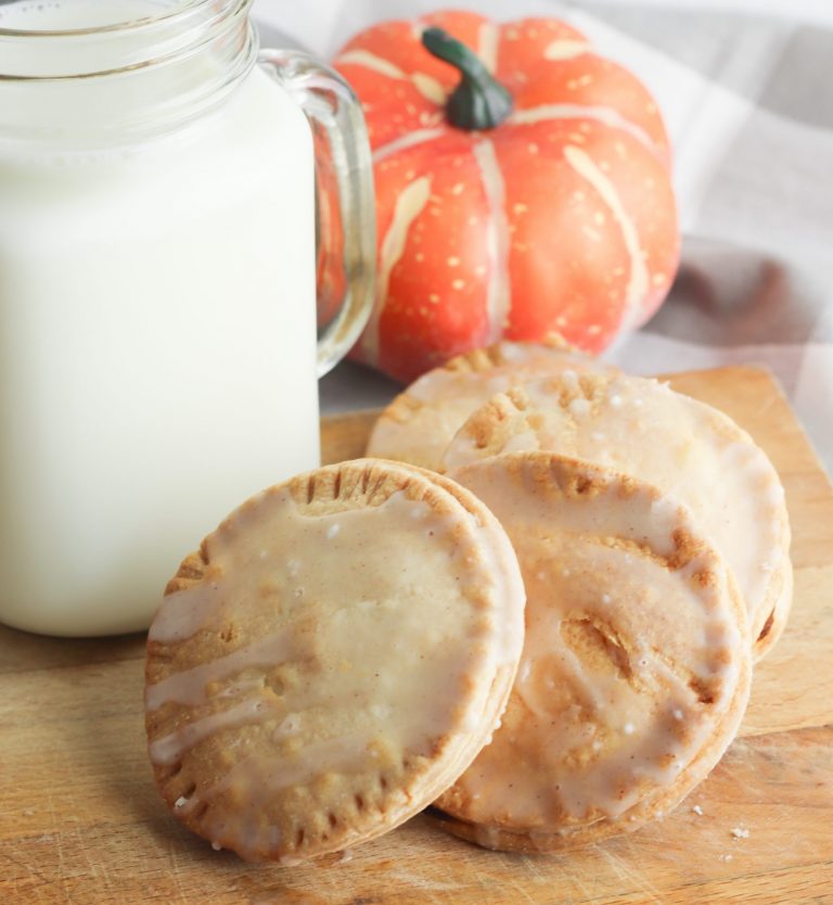 Make beautiful mini hand pies in minutes with this Air Fryer Pumpkin Pies Recipe! 10 minutes of prep is all it takes to make this delicious dessert that's perfect for Thanksgiving! #PumpkinPie #AirFryerRecipe #airfryer #recipe #autumn #fallrecipes #homemade #pie #pumpkin #pumpkinrecipe #pumpkinpie