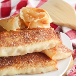 The Best Quick and Easy Apple Pie Egg Rolls Recipe