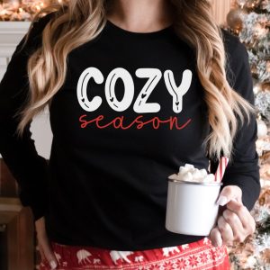 Even though it's cold and dreary, there's always time for crafting! Get 14 free winter SVG files that will have you feeling all comfy and cozy! Perfect for making winter crafts including hoodies, sweatshirts, mugs, DIY winter decor and more with your Cricut or Silhouette cutting machine!