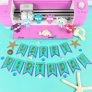 Who's ready to celebrate? We're sharing 8 banner SVG Files for making DIY party decorations! From birthday parties to bridal showers and so much more! Make beautiful banners, pennants and buntings using your Cricut or Silhouette cutting machines!