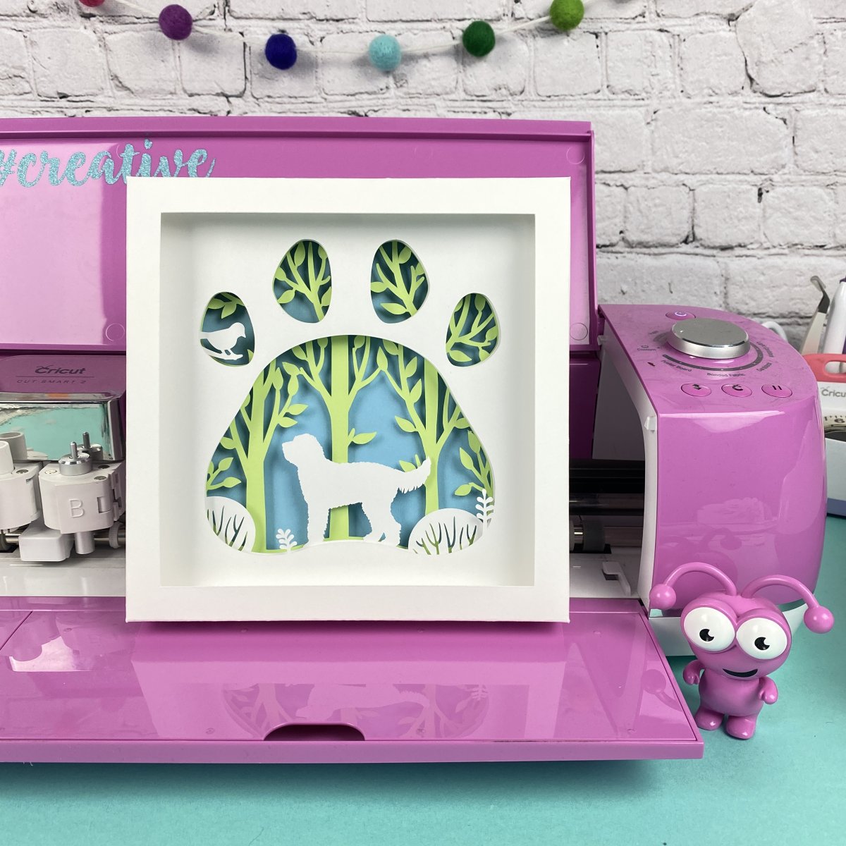 Cricut Layered Paper Shadowbox: Pet dog in forest
