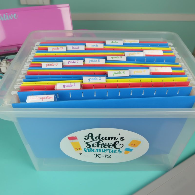 Hang each of your folders in the file tote in order of grade. 