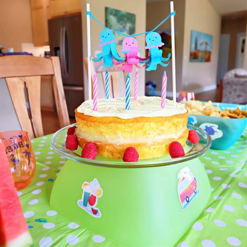 Create an adorable jumping jellyfish cake topper using your Cricut cutting machine
