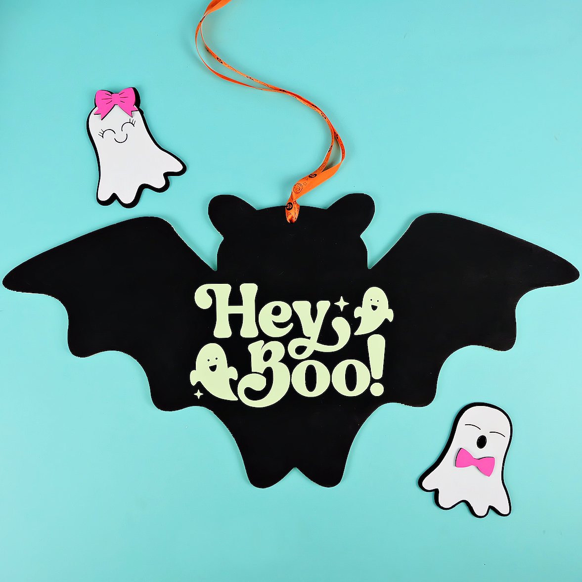 Create fun Halloween craft projects using Cricut Glow In The Dark Vinyl and Iron-On! We'll be using the Glow In The Dark Vinyl to make an adorable bat sign for the front door. Then I'll show you how to make a glow in the dark trick or treat bag using Cricut Glow In The Dark HTV. Includes Cricut Cut Files for these projects.