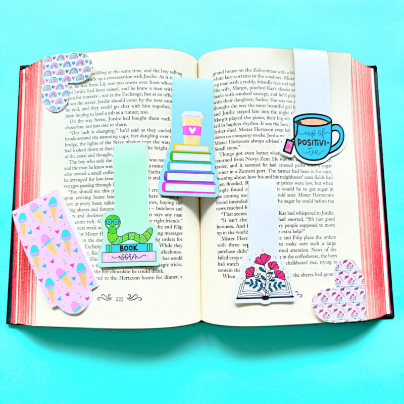 Magnetic Bookmark cut with the Cricut cutting machine