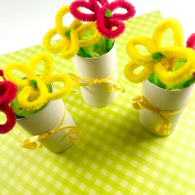 Pipe Cleaner Flowers by Two Kids and a Coupon