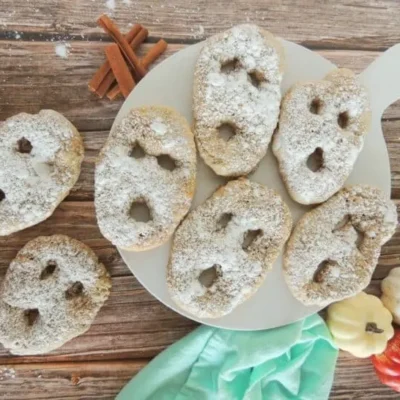 Spooky Ghost Scones by Single Girl’s DIY
