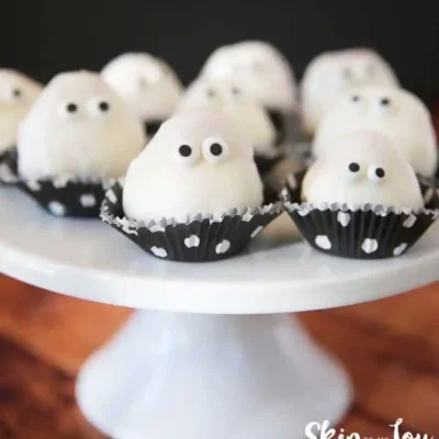 Strawberry Ghosts by Skip to My Lou